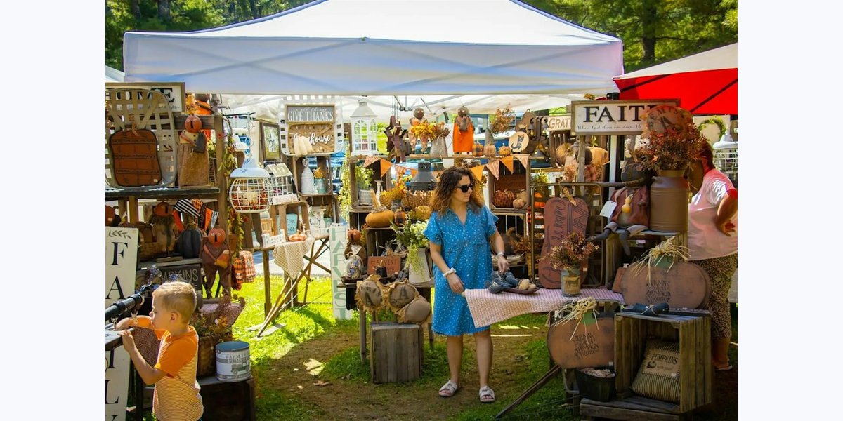 ViBe District Coastal Vendor Market