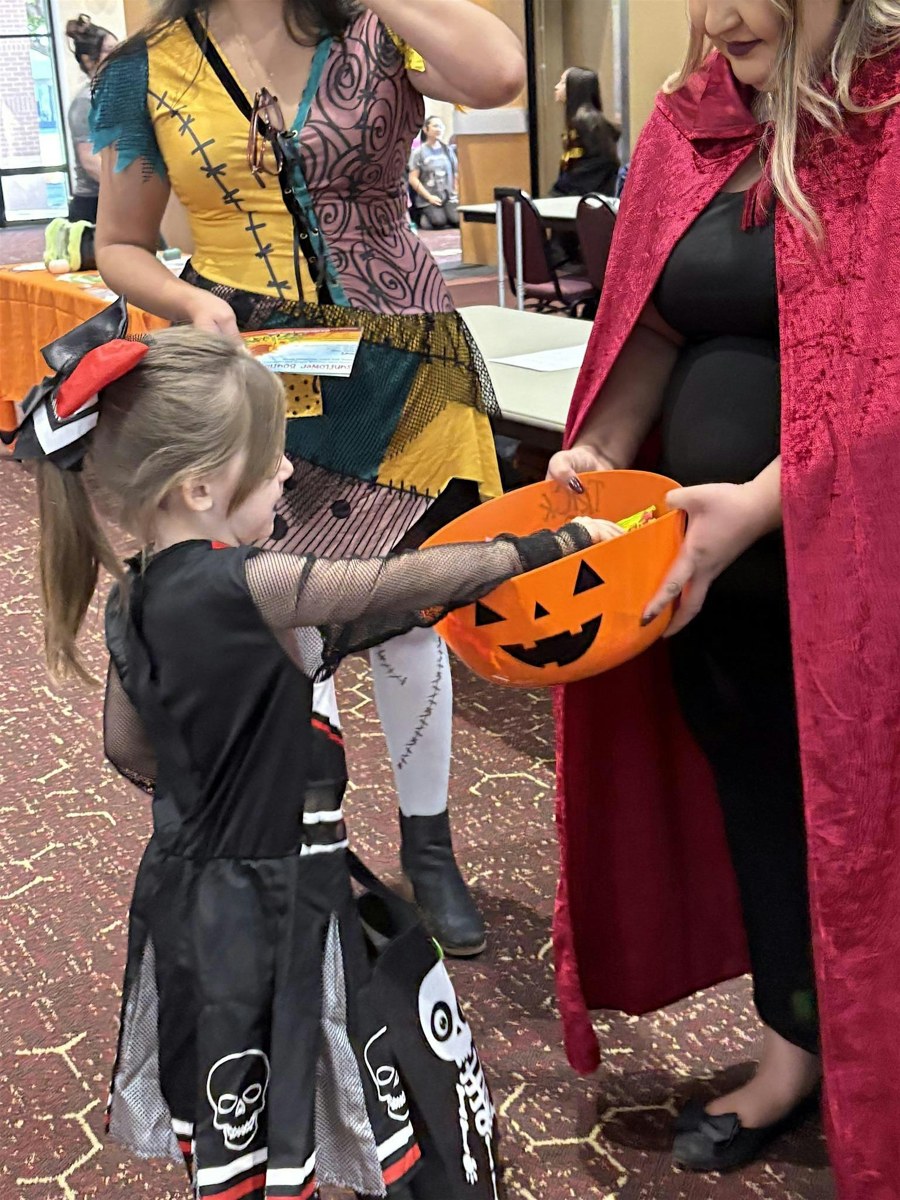 Trick-or-Treating at the Spooktacular Fall Festival photo in Glendale, AZ, AZ