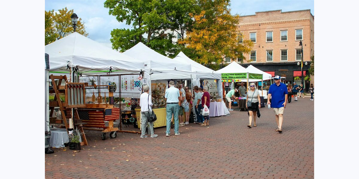 Woodstock Art Fair on the Square photo in Woodstock, IL, IL
