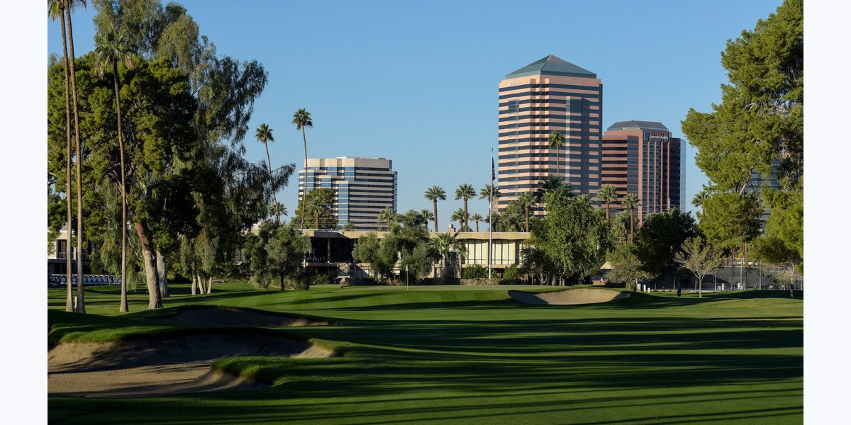 Charles Schwab Cup Championship: Weekly & Daily Passes — crowd in Phoenix, AZ